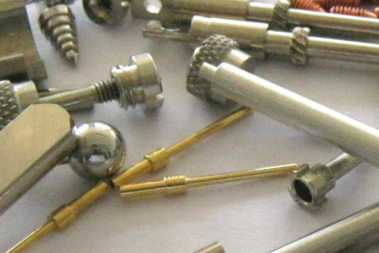 微(wēi)型五金表麵電解拋光